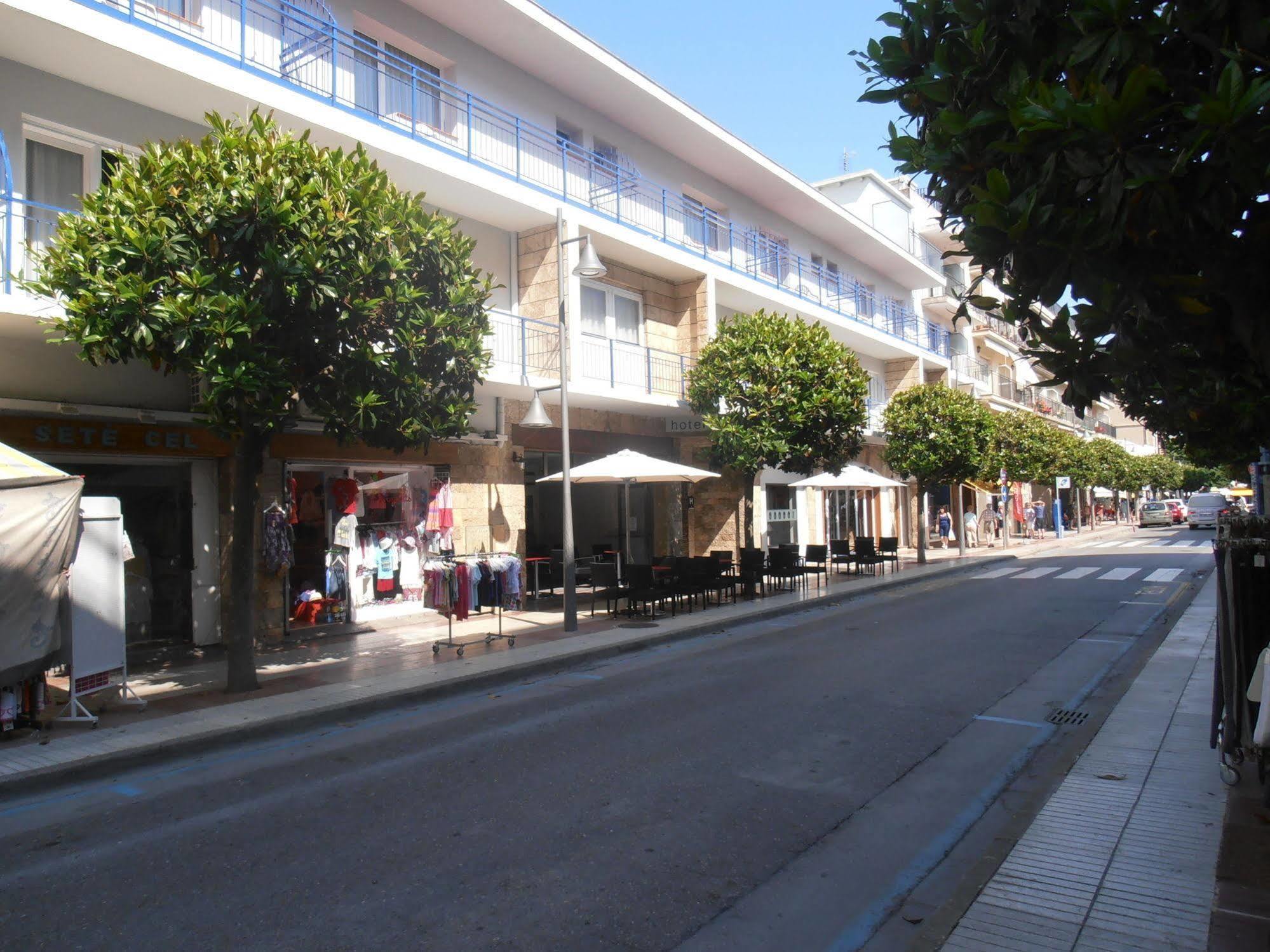 Hotel Marblau Tossa Tossa de Mar Bagian luar foto